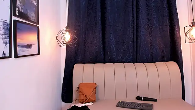 natasha moreno online show from 03/25/26, 12:37