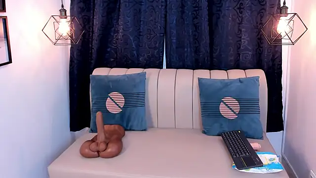 natasha moreno online show from 09/24/25, 12:33