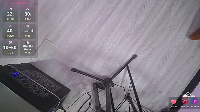 Snapshot of Alex_Tehir chatting on 10/19/25, 01:03 Alex Tehir online show from 10/19/25, 01:03