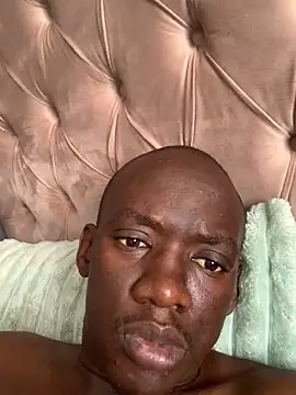 Snapshot of whiskeyza chatting on 10/28/25, 07:40 whiskeyza online show from 10/28/25, 07:40