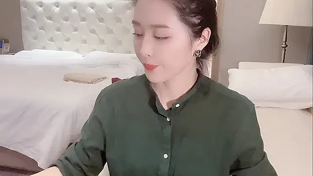 Ianxuan online show from 10/17/25, 01:24