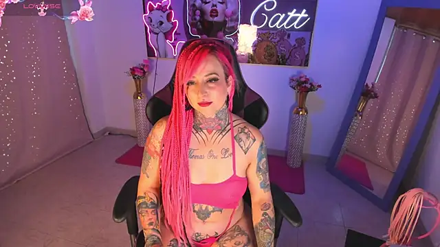 Snapshot of catt_monroe chatting on 10/05/25, 01:46 catt monroe online show from 10/05/25, 01:46