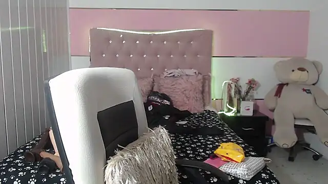 patty squirt  online show from 03/16/25, 03:25