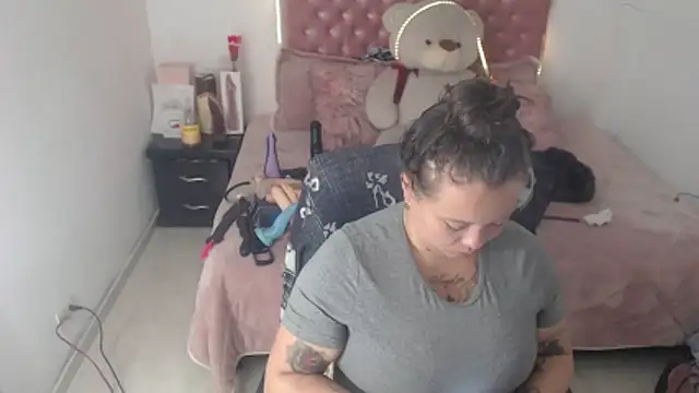 patty squirt  online show from 04/08/26, 12:39