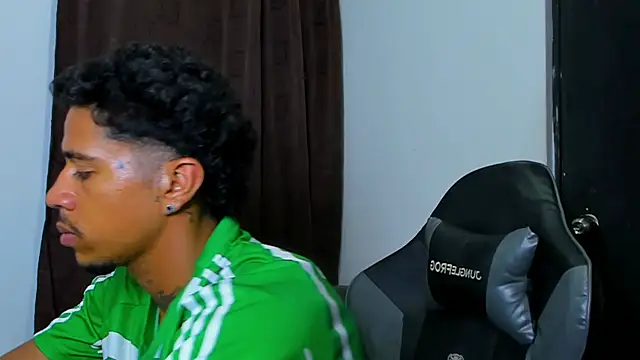 violet and myers online show from 04/12/26, 06:49