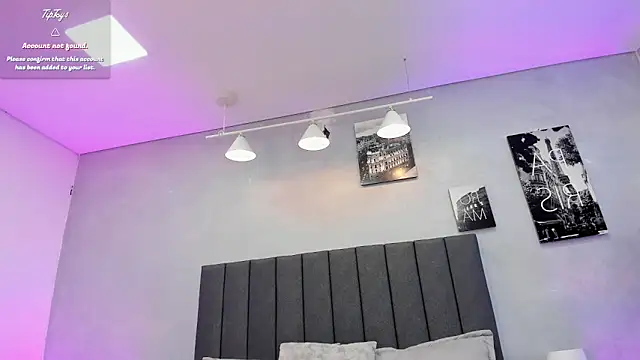 violet and myers online show from 10/31/25, 12:02