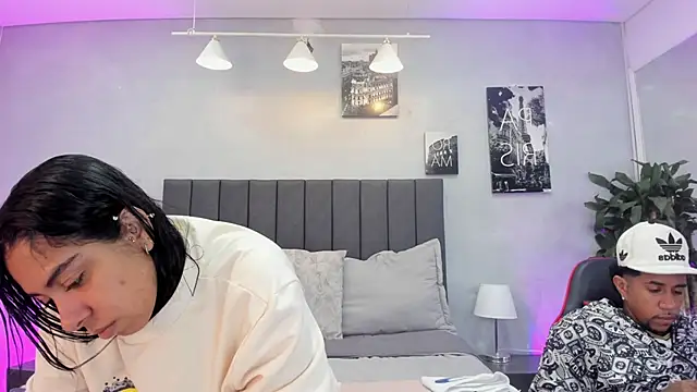 violet and myers online show from 11/11/25, 11:38