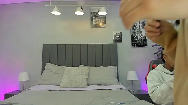 violet and myers online show from 10/22/25, 11:31