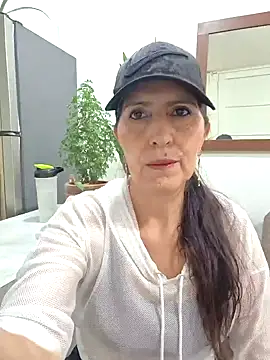 Snapshot of swity_foster chatting on 06/24/26, 03:10 swity foster online show from 06/24/26, 03:10