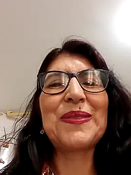 Snapshot of swity_foster chatting on 12/14/25, 02:00 swity foster online show from 12/14/25, 02:00