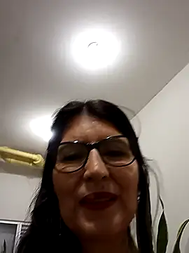 Snapshot of swity_foster chatting on 11/21/25, 08:35 swity foster online show from 11/21/25, 08:35