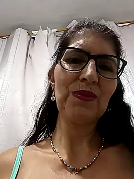 Snapshot of swity_foster chatting on 10/31/25, 09:28 swity foster online show from 10/31/25, 09:28