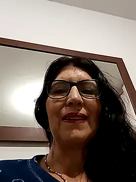 Snapshot of swity_foster chatting on 10/16/25, 08:33 swity foster online show from 10/16/25, 08:33