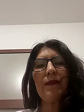 Snapshot of swity_foster chatting on 10/27/25, 09:21 swity foster online show from 10/27/25, 09:21