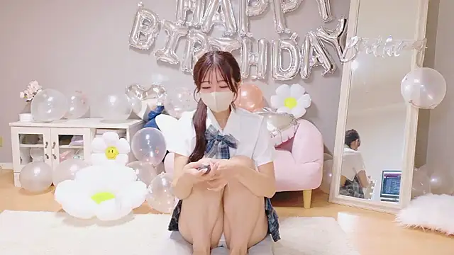 Yuna-ch online show from 10/12/25, 09:49