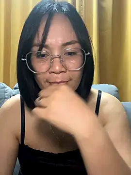 melyiaaa online show from 11/26/25, 02:28