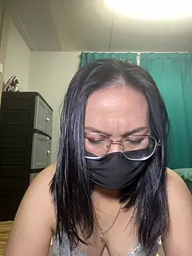 melyiaaa online show from 05/01/26, 02:33