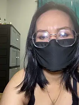 melyiaaa online show from 05/09/26, 01:47
