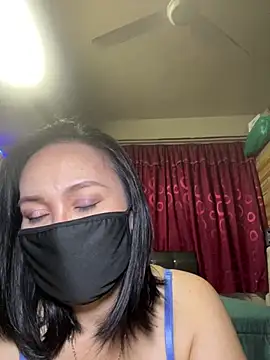 Snapshot of melyiaaa chatting on 06/28/26, 02:23 melyiaaa online show from 06/28/26, 02:23