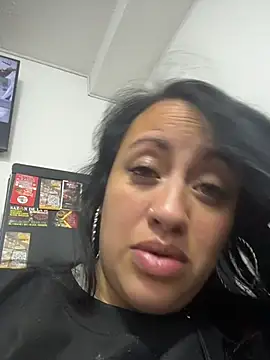 Snapshot of _ruby_manrique_ chatting on 06/26/26, 02:06 ruby manrique online show from 06/26/26, 02:06