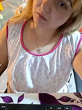 qSensi online show from 11/21/25, 11:26