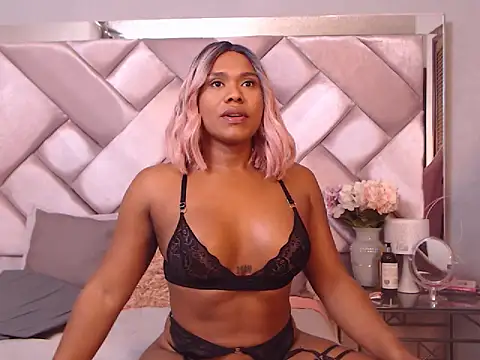 Snapshot of Ashleyroberst chatting on 11/07/25, 10:09 Ashleyroberst online show from 11/07/25, 10:09