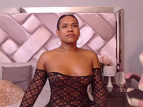 Snapshot of Ashleyroberst chatting on 10/22/25, 10:04 Ashleyroberst online show from 10/22/25, 10:04