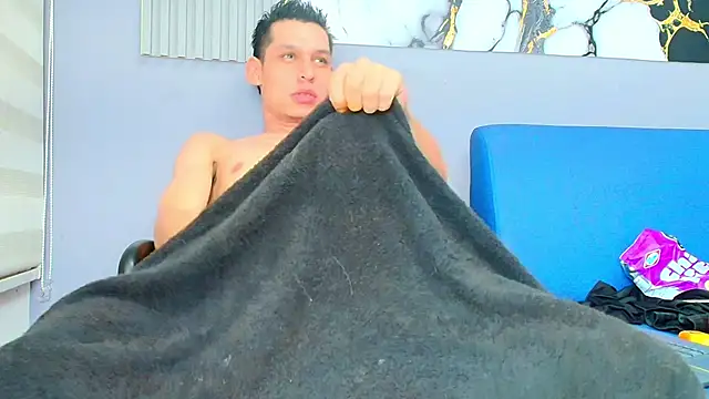 MARCUS SMITHH1 online show from 10/25/25, 04:22