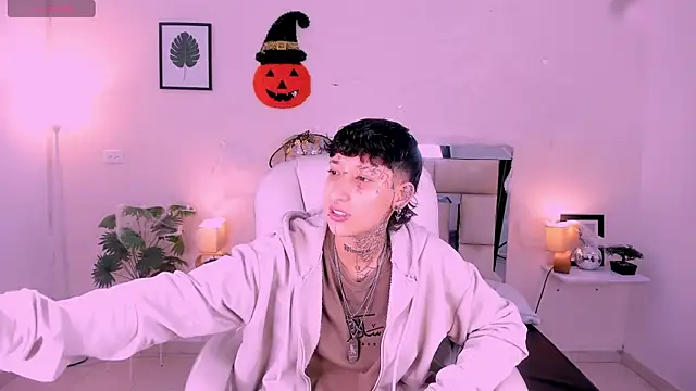 Luci Rose online show from 10/18/25, 03:08