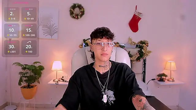 Luci Rose online show from 11/25/25, 02:23