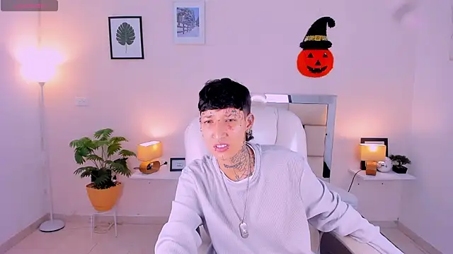 Luci Rose online show from 10/08/25, 02:13