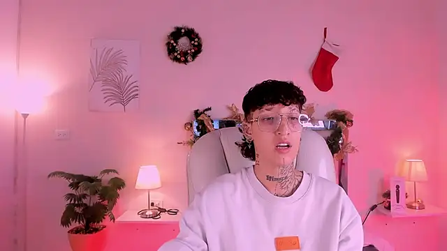 Luci Rose online show from 12/02/25, 03:30