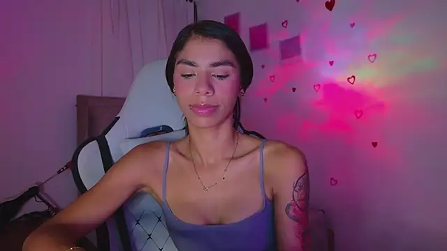 BrunetteAdams001 online show from 05/22/26, 11:25