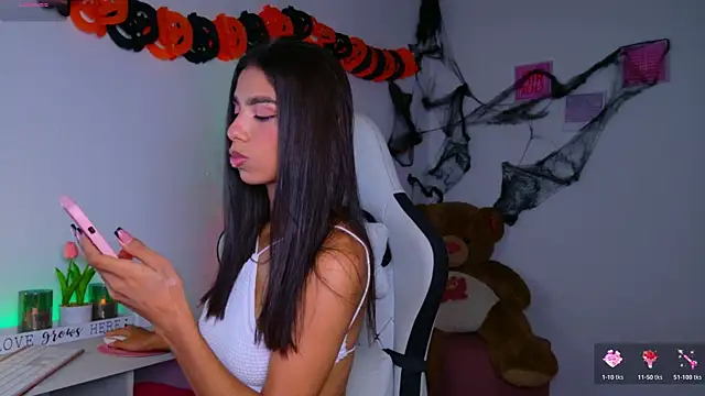 BrunetteAdams001 online show from 10/24/25, 03:49