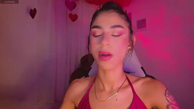 BrunetteAdams001 online show from 02/13/26, 06:46