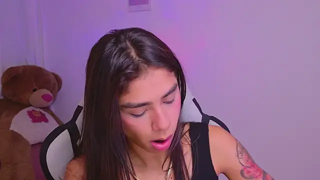 BrunetteAdams001 online show from 02/11/26, 03:39