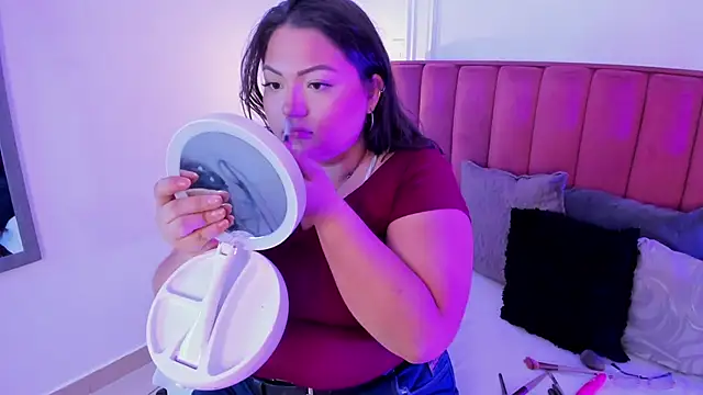 Snapshot of Tessa_Sinclaire chatting on 09/18/25, 09:51 Tessa Sinclaire online show from 09/18/25, 09:51