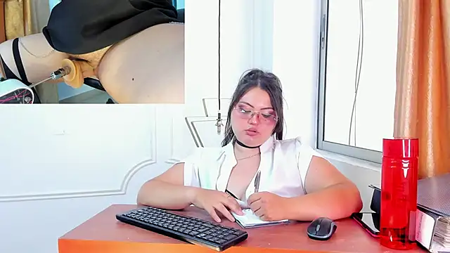 Tessa Sinclaire online show from 05/05/26, 08:56