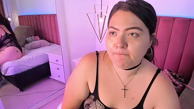 Tessa Sinclaire online show from 04/08/26, 07:59