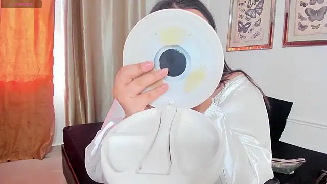 Snapshot of Tessa_Sinclaire chatting on 09/27/25, 08:04 Tessa Sinclaire online show from 09/27/25, 08:04