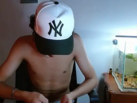 Snapshot of Xtremeplay_18 chatting on 09/26/25, 08:16 Xtremeplay 18 online show from 09/26/25, 08:16