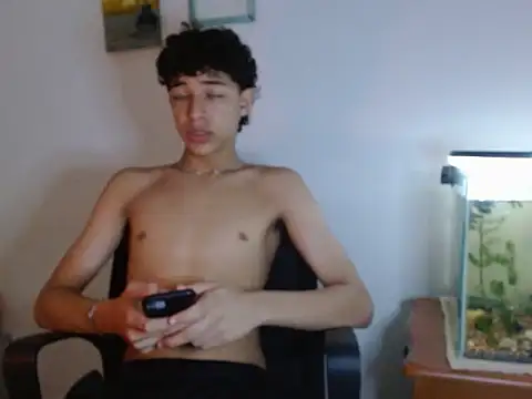 Snapshot of Xtremeplay_18 chatting on 09/17/25, 07:16 Xtremeplay 18 online show from 09/17/25, 07:16