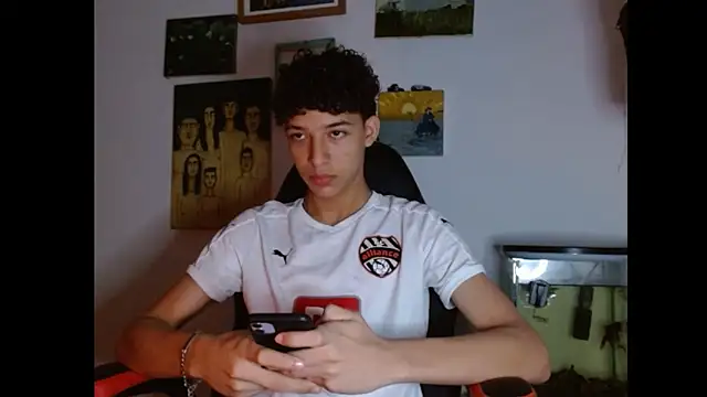 Snapshot of Xtremeplay_18 chatting on 10/24/25, 09:25 Xtremeplay 18 online show from 10/24/25, 09:25