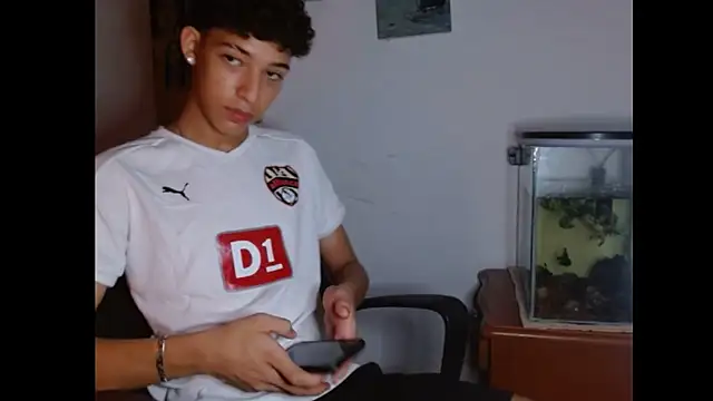 Snapshot of Xtremeplay_18 chatting on 10/10/25, 07:58 Xtremeplay 18 online show from 10/10/25, 07:58