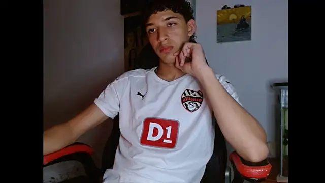 Snapshot of Xtremeplay_18 chatting on 10/30/25, 11:56 Xtremeplay 18 online show from 10/30/25, 11:56