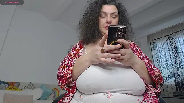 Snapshot of BohoBabeLexy chatting on 12/17/25, 09:03 BohoBabeLexy online show from 12/17/25, 09:03