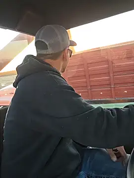 twistafatpipe online show from 10/23/25, 10:52