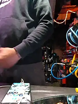 twistafatpipe online show from 10/18/25, 09:44