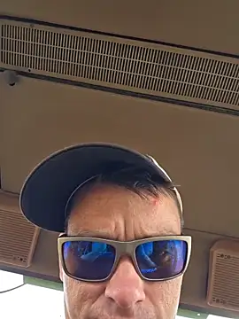 twistafatpipe online show from 10/17/25, 07:04