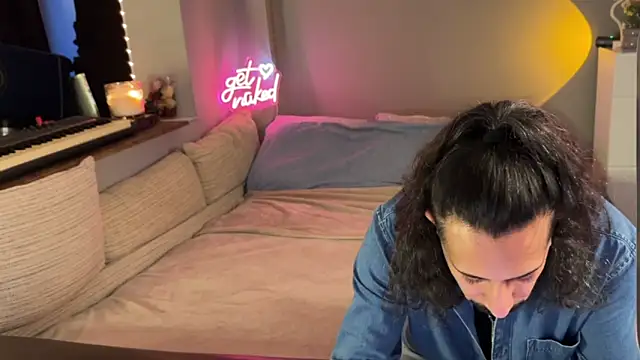 Secret Lovers1 online show from 05/05/26, 05:38
